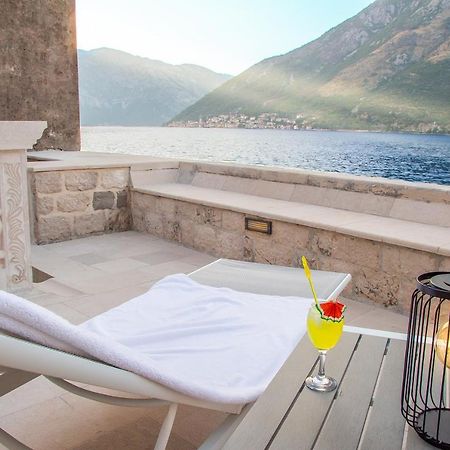 Pallazo Uniqato Seafront Kotor Buitenkant foto