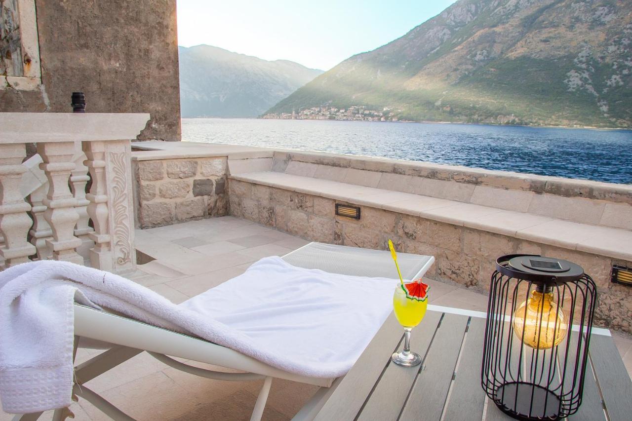 Pallazo Uniqato Seafront Kotor Buitenkant foto