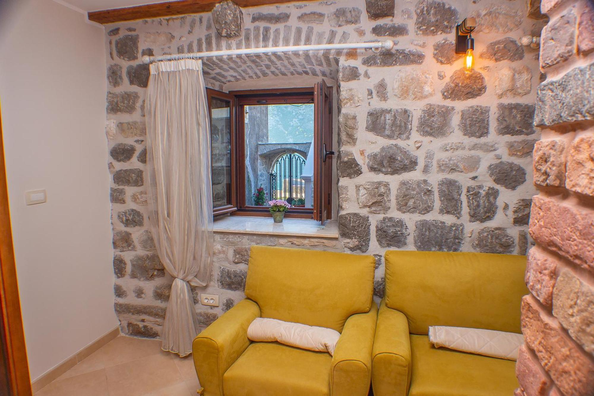 Pallazo Uniqato Seafront Kotor Buitenkant foto